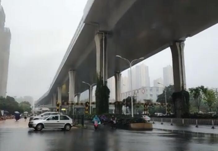 湖北未来3天强降雨维持 高考雨势猛烈考生注意出行