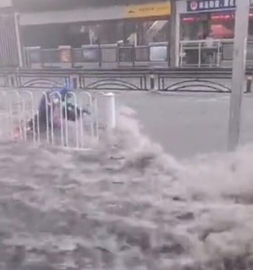 湖北今东南暴雨转小雨 明日鄂西北高温35℃来袭