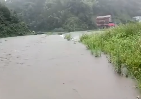 湖南省发布暴雨橙色预警 中西部有局部大暴雨