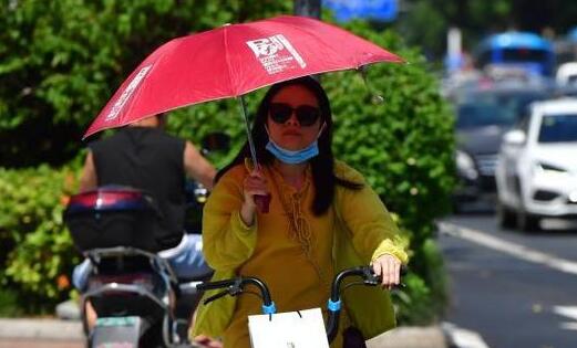 广东“炎值”依旧在线可达36℃ 大家周末出行要防暑降温防晒
