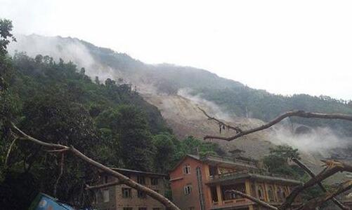 尼泊尔苗地县暴雨引发泥石流 目前已造成27人死亡4人失踪