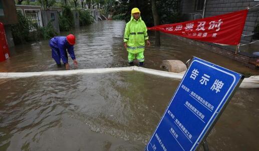 南京发布暴雨黄色预警 长江水位10.23米破历史最高值