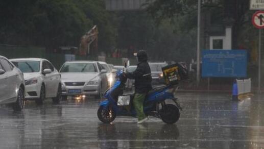 这周末湖南全省大到暴雨 部分地区出现35℃的高温