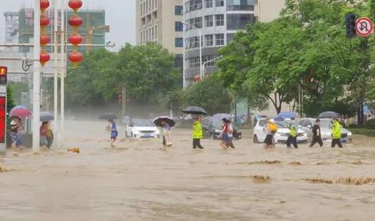 湖北恩施滑坡泥石流最新消息 目前已成功转移群众8397人无伤亡