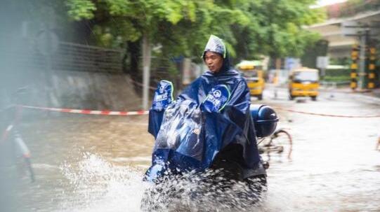 降雨带北抬山东安徽等地仍有暴雨 南方多地高温全勤“打卡”