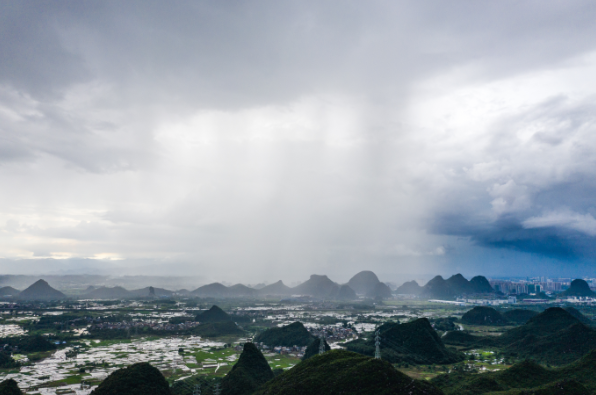 安徽强降雨持续三天 局地有大暴雨