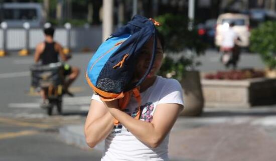 今明两天广东高温+雷阵雨组合 中北部最高气温35℃以上