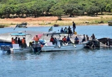 坦桑尼亚一轮船遭遇暴风雨 目前已造成10人死亡正在搜救中