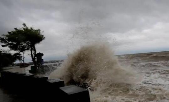 4号台风黑格比登陆浙江乐清沿海 中央气象台继续发布台风橙色预警