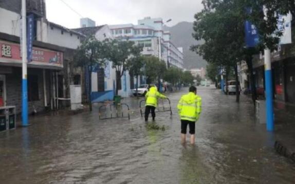 中央气象台继续发布台风蓝色预警 台风黑格比路径实时发布系统