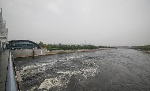 山东继续发布暴雨橙色预警 济南小清河闸门全开泄洪