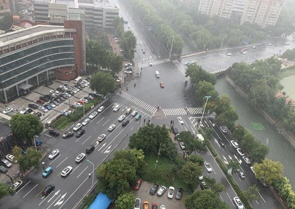 北京今日晚上雨势将明显加强 局地有大暴雨伴有9-10级大风