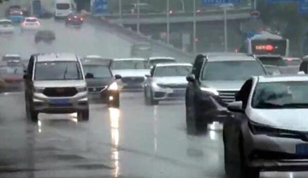 北京今日下午至夜间有暴雨来袭 最大降雨量达到200毫米以上