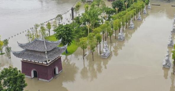 重庆发布洪水蓝色预警 明日高温回归可达40℃