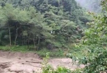 四川广元市一村发生山体滑坡 1人死亡2人失联