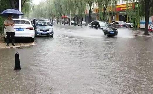 山东临沂局地降雨量破纪录 3小时100毫米以上的降雨量