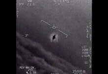 美国成立特别小组调查UFO现象 美国战斗机追击UFO画面曝光