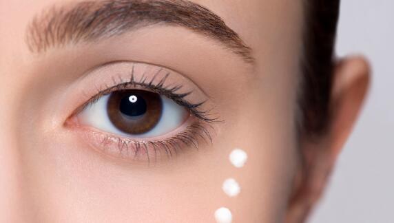 异物入眼时怎么处理可能会伤害到眼睛 眼睛有异物进入怎么办