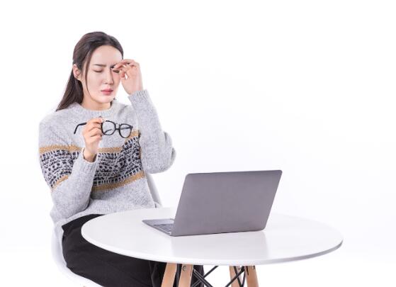 异物入眼时怎么处理可能会伤害到眼睛 眼睛有异物进入怎么办