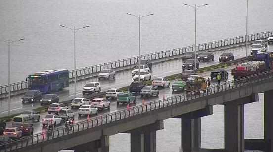 受台风“海高斯”影响 今日珠海主要道路口岸桥梁封闭