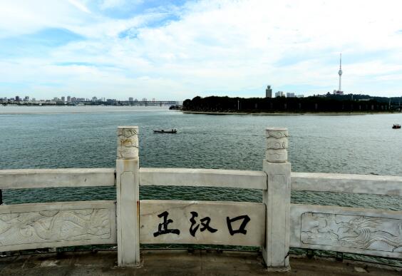 水位是以什么为标准 水位是怎么测量的