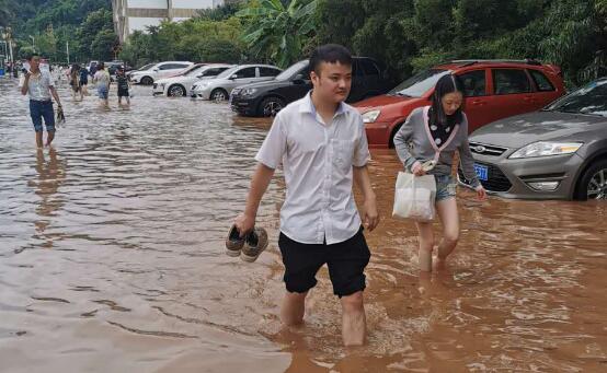 四川拉响暴雨蓝色预警 雅安乐山等多地有大雨到暴雨