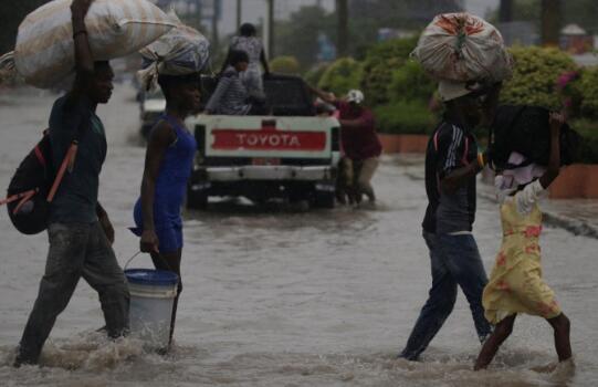 热带风暴“劳拉”席卷多米尼加 至少4人死亡近万人被疏散