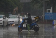 今天七夕节湖南有强降雨相伴 小编提醒情侣们外出需备好雨具