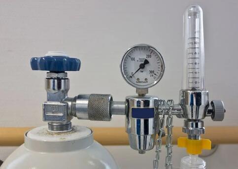 氧气的用途 氧气除了呼吸还有什么重要用途