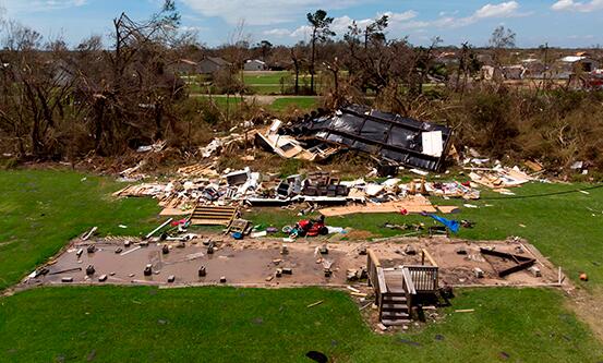 飓风“劳拉”席卷美国已有10人死亡 现场大量房屋建筑被摧毁