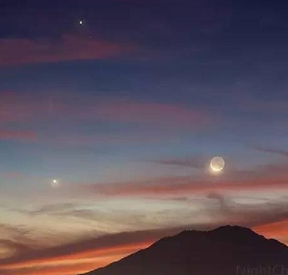 2020年9月火星伴月时间表 9月6日火星伴月是几点