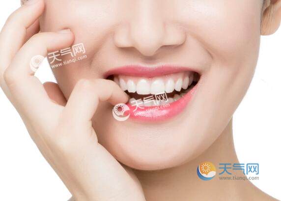 洗牙之前医生让你漱口一般用的是什么水  洗牙前医生用什么水给你漱口