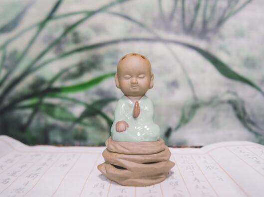 古时僧人不沾荤腥的荤最初指的是什么 古时候僧人不沾荤腥是不是肉类