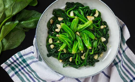 古时僧人不沾荤腥的荤最初指的是什么 古时候僧人不沾荤腥是不是肉类