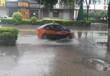 广东今日雷雨不断 局地有暴雨