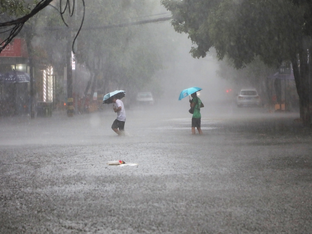 今日西南华南等地将有强降雨 台风“海神”未来三天将登陆东北地区