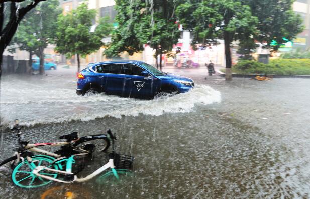 本周末深圳将有局部暴雨 并伴有短时7级左右大风