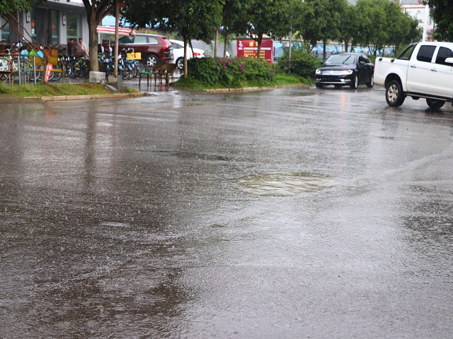 今明两天安徽多地雨势较强 伴有局部有大暴雨