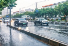 广西台风路径实时发布系统11号 受“红霞”影响广西多地风雨显著