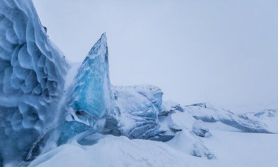 北极正在形成新的气候系统是怎么回事 斯瓦尔巴群岛30年升温10℃