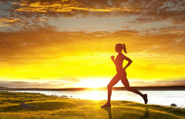 晨跑好还是夜跑好 跑步是早上好还是晚上好