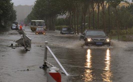 中东部区持续强降雨天气 长江中下游最气温不足20℃