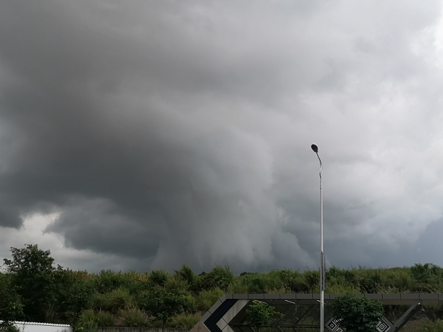 今明两天山东大部地区将有小雨 气温略有降低需添加衣物