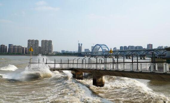 钱塘江或迎三年来最大潮水是怎么回事 为何今年最大钱塘潮水来得这么早