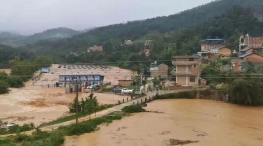 云南砚山县暴雨积水达60多厘米 7个乡镇共计6339人受灾