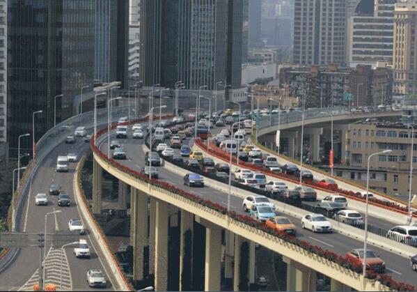 四川国庆中秋高速车流量将超2400万辆 10月1日将达到每小时26.6万辆