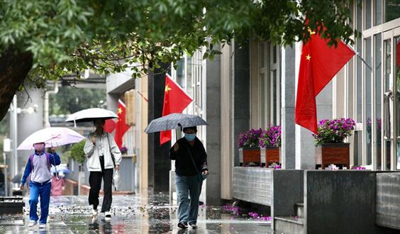 国庆前夕华北东北降雨又降温 广东广云南等地有大雨或暴雨