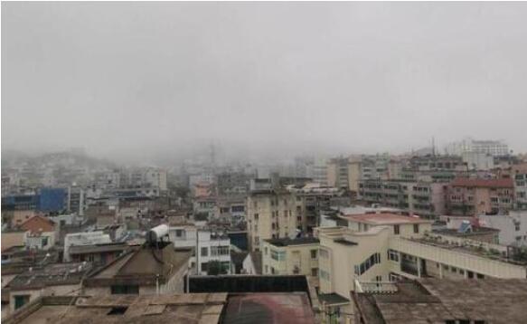 今天北京有雾天能见度较差 最低气温仅11℃左右