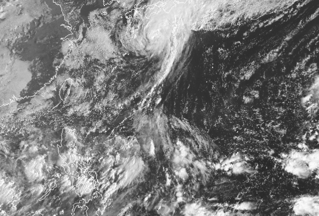 2020年台风最新消息今天 14号台风灿鸿今日到达日本