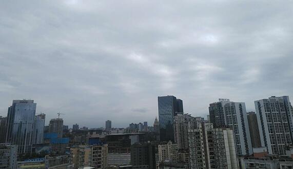 重庆迎新一轮阴雨难见阳光 主城区气温最高仅20℃出头